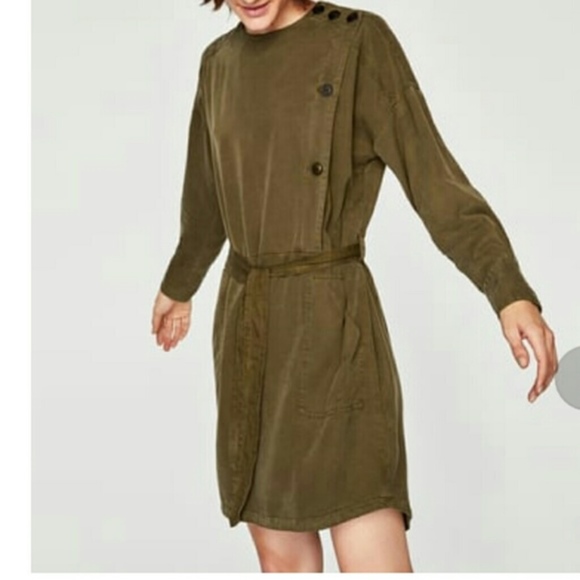 Zara Dresses & Skirts - Zara buttoned up dress